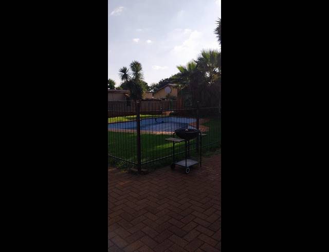 3 BEDROOM PROPERTY TO RENT IN LILIANTON